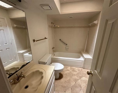 999 W Forest Grove Road - Photo Thumbnail 15