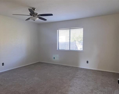 629 Wandering Way Drive - Photo Thumbnail 3