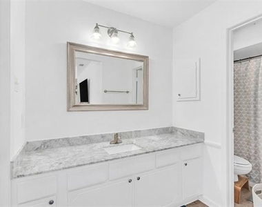 7616 Riverbrook Drive - Photo Thumbnail 16