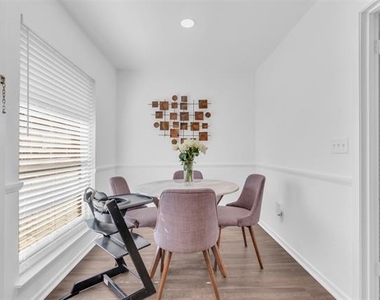 7616 Riverbrook Drive - Photo Thumbnail 12