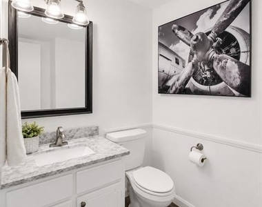 7616 Riverbrook Drive - Photo Thumbnail 8