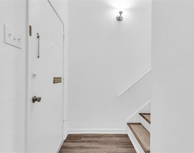 7616 Riverbrook Drive - Photo Thumbnail 3
