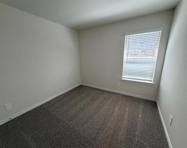 1307 Crookpost Drive - Photo Thumbnail 9