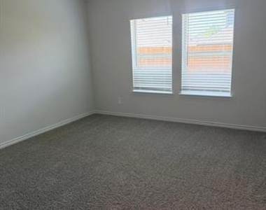 1307 Crookpost Drive - Photo Thumbnail 3