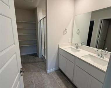 1307 Crookpost Drive - Photo Thumbnail 5