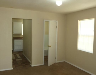 1360 Mulberry Street - Photo Thumbnail 3