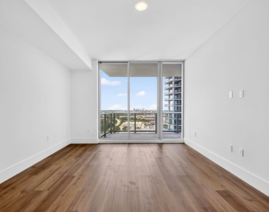 220 Lake Shore Drive - Photo Thumbnail 23