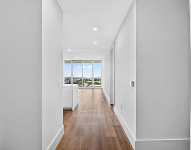 220 Lake Shore Drive - Photo Thumbnail 1