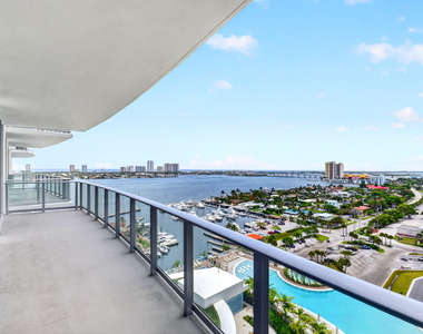 220 Lake Shore Drive - Photo Thumbnail 7