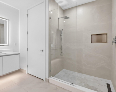 220 Lake Shore Drive - Photo Thumbnail 30