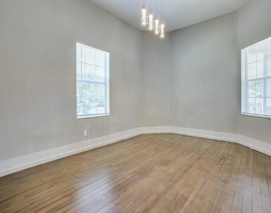 901 W Morton Street - Photo Thumbnail 5