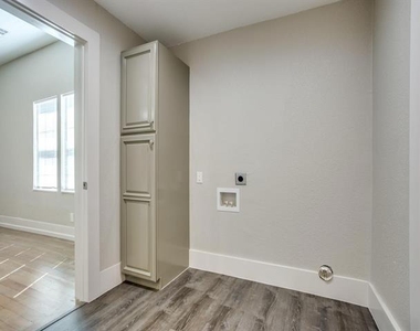 901 W Morton Street - Photo Thumbnail 22