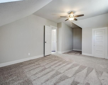 901 W Morton Street - Photo Thumbnail 17