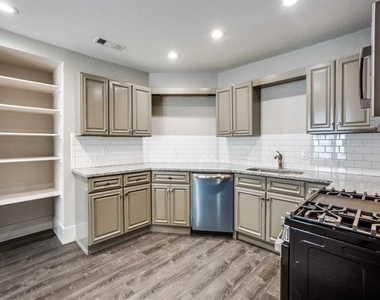 901 W Morton Street - Photo Thumbnail 11