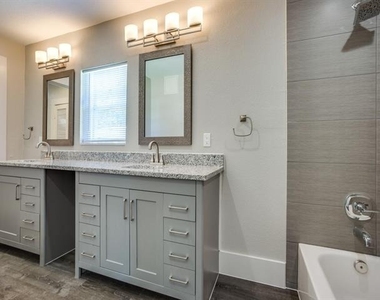 901 W Morton Street - Photo Thumbnail 20