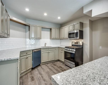 901 W Morton Street - Photo Thumbnail 10