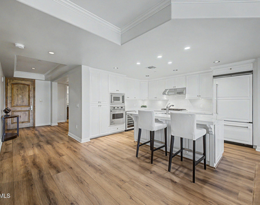 7175 E Camelback Road - Photo Thumbnail 18