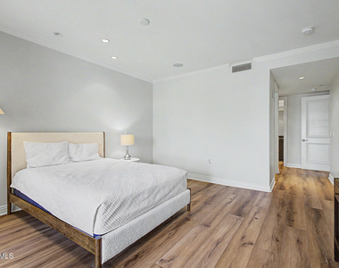 7175 E Camelback Road - Photo Thumbnail 33