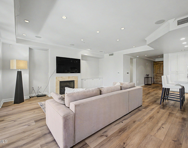 7175 E Camelback Road - Photo Thumbnail 17