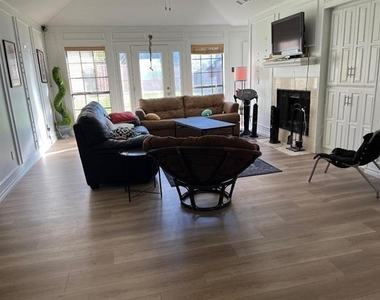7314 Highland Glen Trl - Photo Thumbnail 1