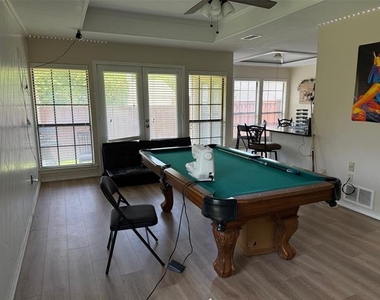 7314 Highland Glen Trl - Photo Thumbnail 9