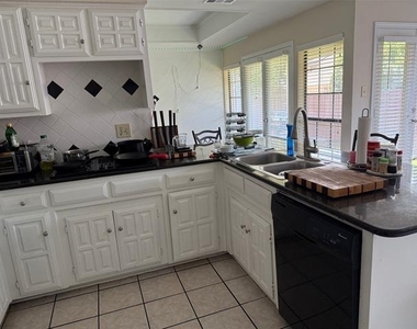 7314 Highland Glen Trl - Photo Thumbnail 11