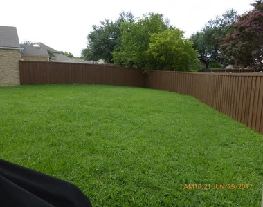 7314 Highland Glen Trl - Photo Thumbnail 17