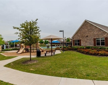 1140 Victory Bells Drive - Photo Thumbnail 27