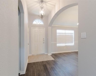 1140 Victory Bells Drive - Photo Thumbnail 2