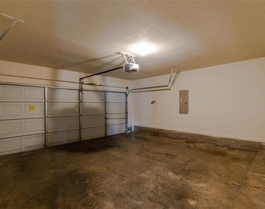 1140 Victory Bells Drive - Photo Thumbnail 6