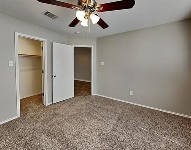 8657 Hawkview Drive - Photo Thumbnail 10