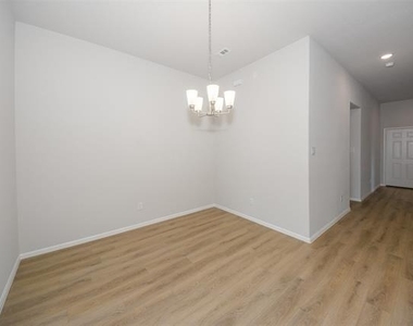 13156 Zion Drive - Photo Thumbnail 24