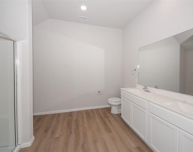 13156 Zion Drive - Photo Thumbnail 12
