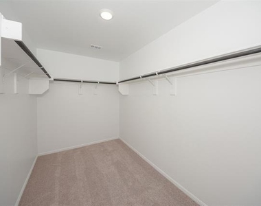 13156 Zion Drive - Photo Thumbnail 16