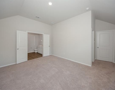 13156 Zion Drive - Photo Thumbnail 14