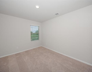 13156 Zion Drive - Photo Thumbnail 6