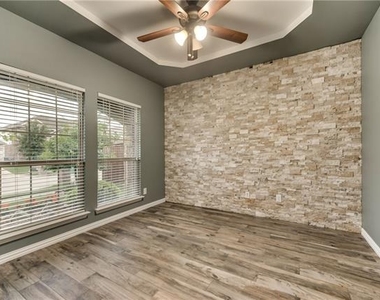 13909 Blueberry Hill Drive - Photo Thumbnail 5