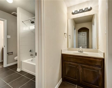 13909 Blueberry Hill Drive - Photo Thumbnail 17