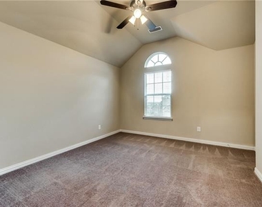 13909 Blueberry Hill Drive - Photo Thumbnail 14