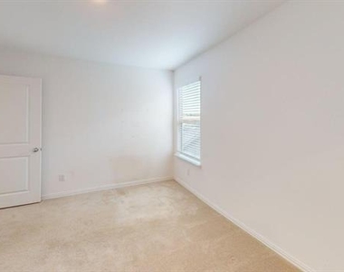 3750 Honey Daisy Drive - Photo Thumbnail 13