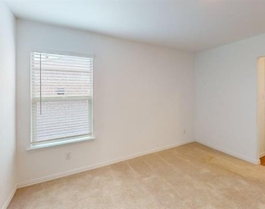 3750 Honey Daisy Drive - Photo Thumbnail 14