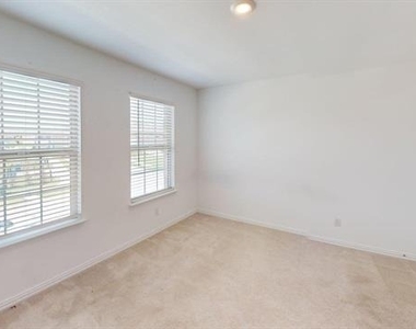 3750 Honey Daisy Drive - Photo Thumbnail 10