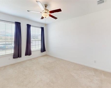 3750 Honey Daisy Drive - Photo Thumbnail 8