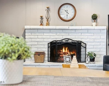 3209 S Los Feliz Drive - Photo Thumbnail 1