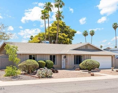 3209 S Los Feliz Drive - Photo Thumbnail 14