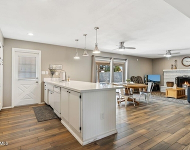 3209 S Los Feliz Drive - Photo Thumbnail 2