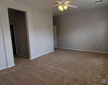 6895 S Amethyst Drive - Photo Thumbnail 12