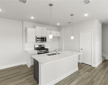 1060 Happy Holly Road - Photo Thumbnail 12