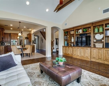 6961 Bella Vista - Photo Thumbnail 3