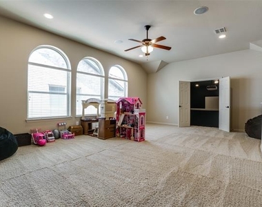 6961 Bella Vista - Photo Thumbnail 11